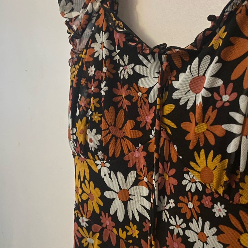 Cute Summer Dress - Picture 6 of 6